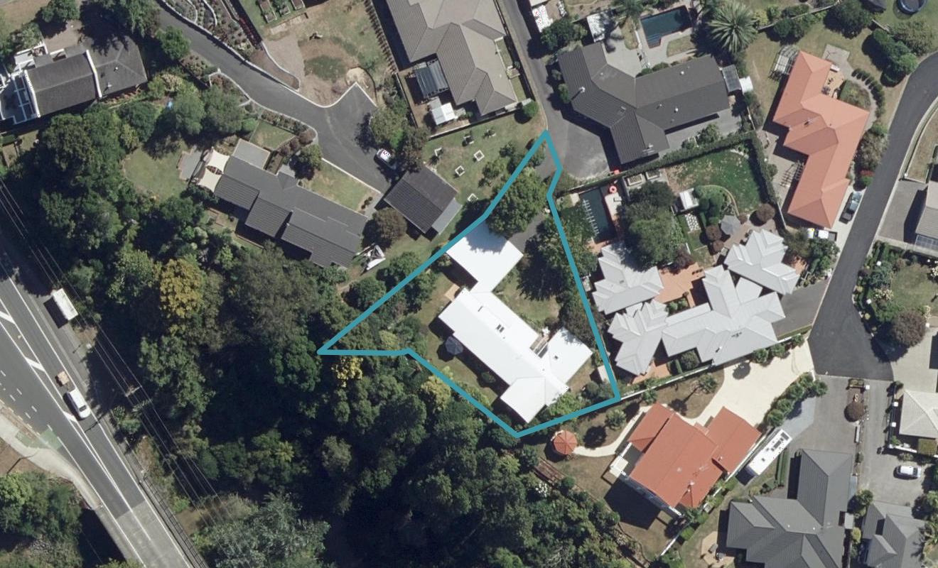 8 Harrowfield Drive, Harrowfield, Hamilton - Carousel 1