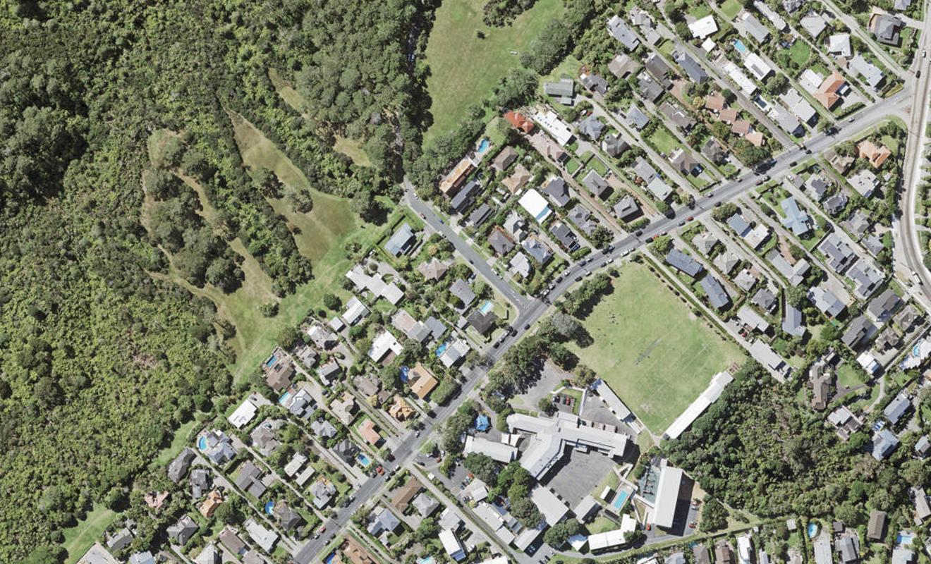 2 Rae Road, Campbells Bay, Auckland - Carousel 1