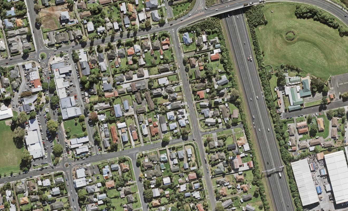 27A Crawford Avenue, Mangere Bridge, Auckland - Carousel 1