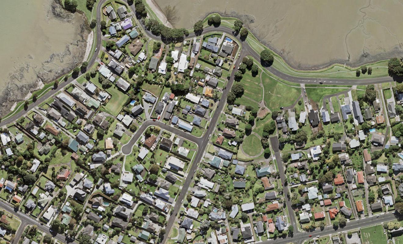 15 Shortt Avenue, Mangere Bridge, Auckland - Carousel 1