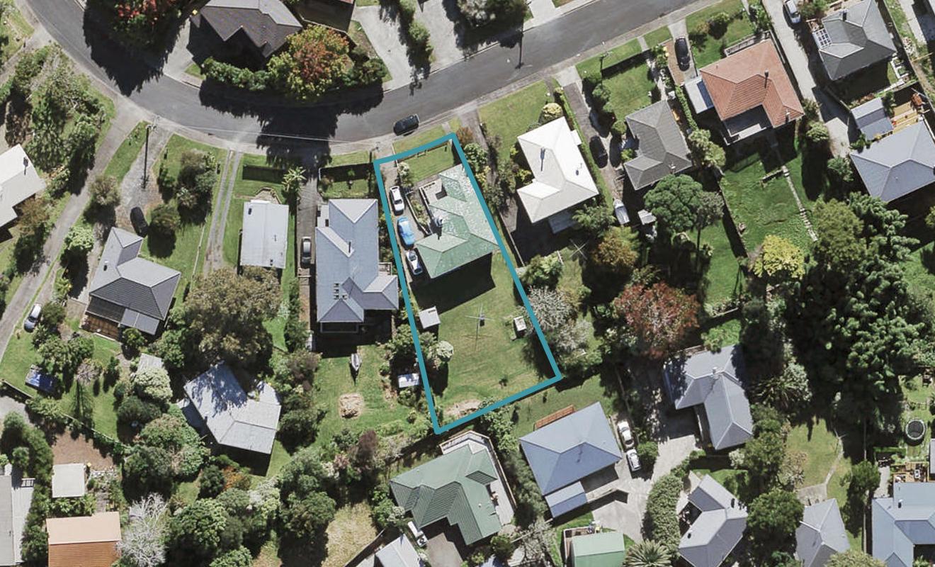 32 Sylvan Crescent, Te Atatu South, Auckland - Carousel 1
