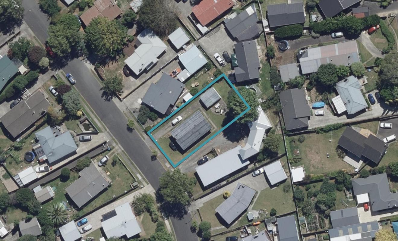 34 Joanna Place, Deanwell, Hamilton - Carousel 1