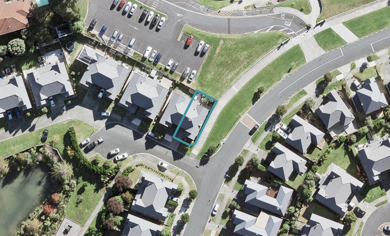 1 Candlestick Place, Oteha, Auckland - Carousel 1