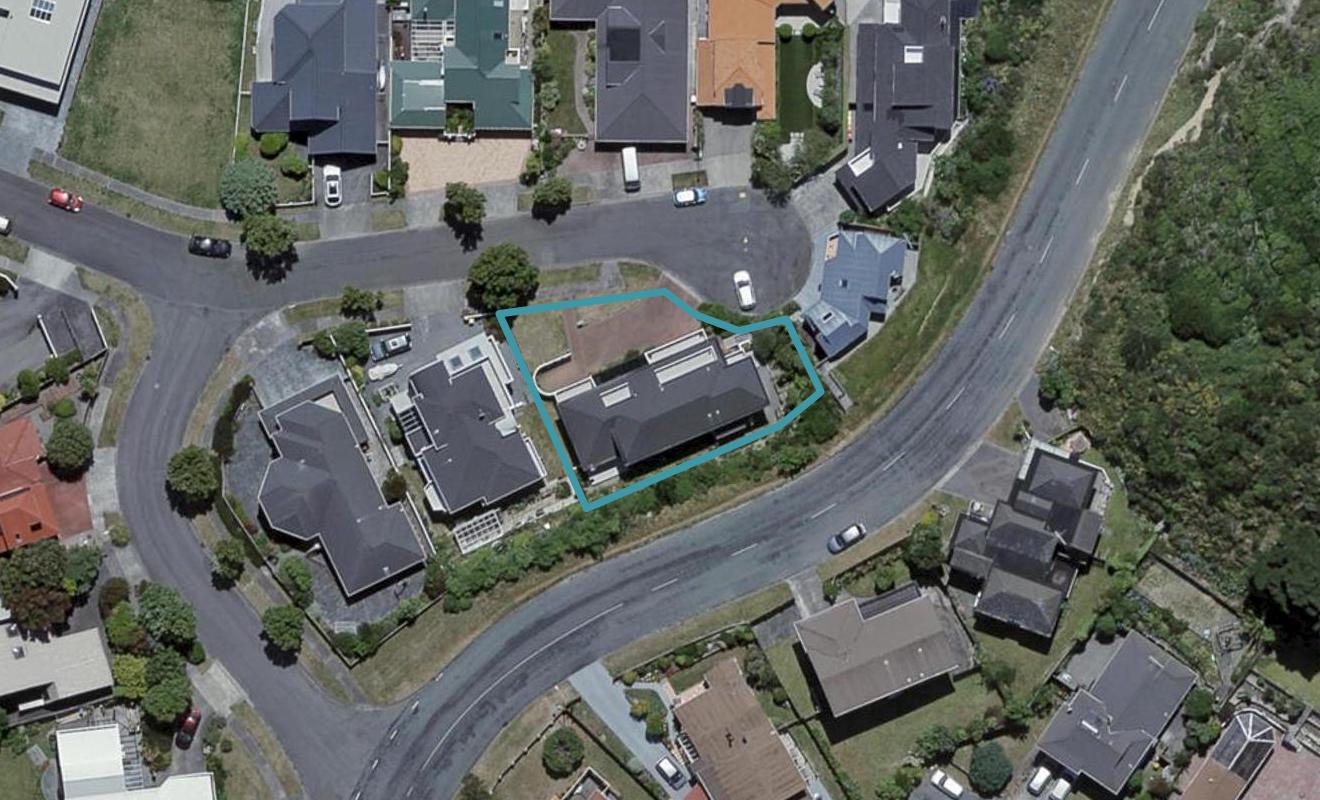 6 Countess Close, Maupuia, Wellington - Carousel 1