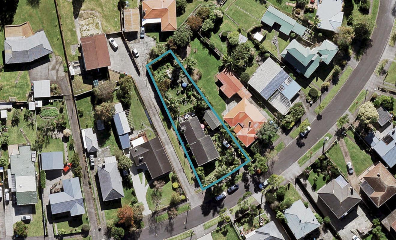 18 Cleland Crescent, Blockhouse Bay, Auckland - Carousel 1