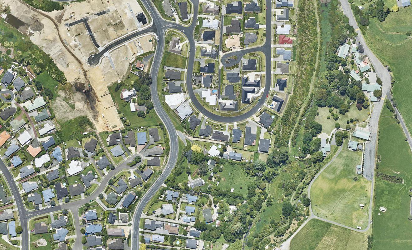 22 Utopia Park Heights, Welcome Bay, Tauranga - Carousel 1