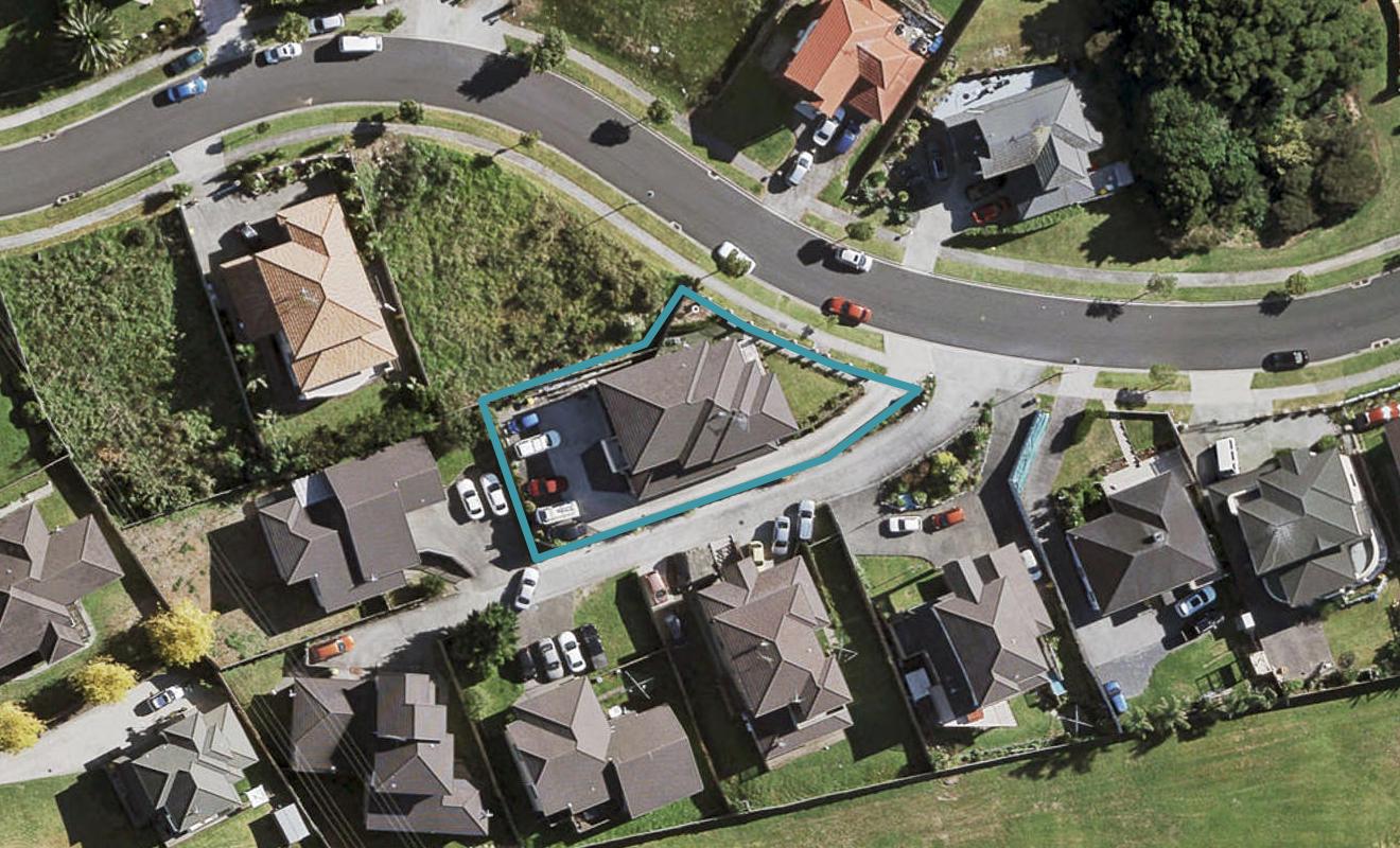 30 Fairchild Avenue, Goodwood Heights, Auckland - Carousel 1