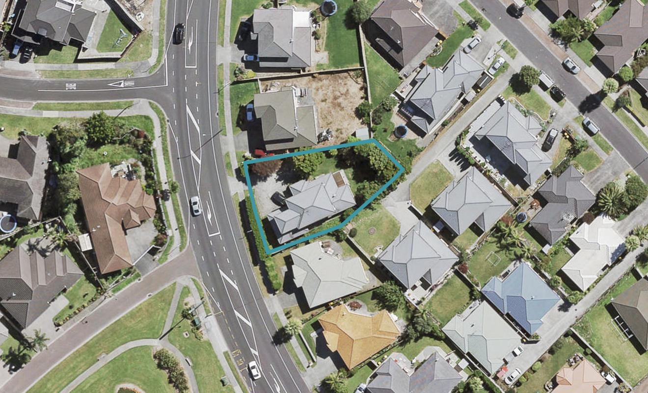 35A Summerland Drive, Henderson, Auckland - Carousel 1