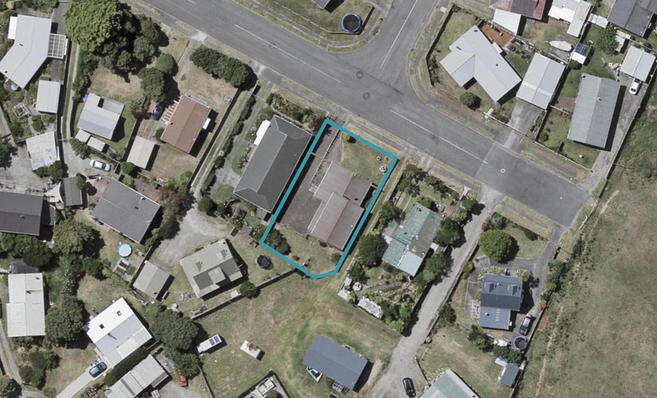 14 Norfolk Crescent, Otaki Beach, Otaki - Carousel 1