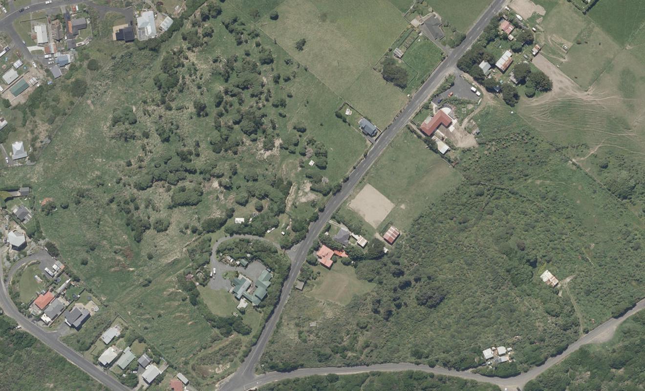 11 Centre Road, Ocean Grove, Dunedin - Carousel 1