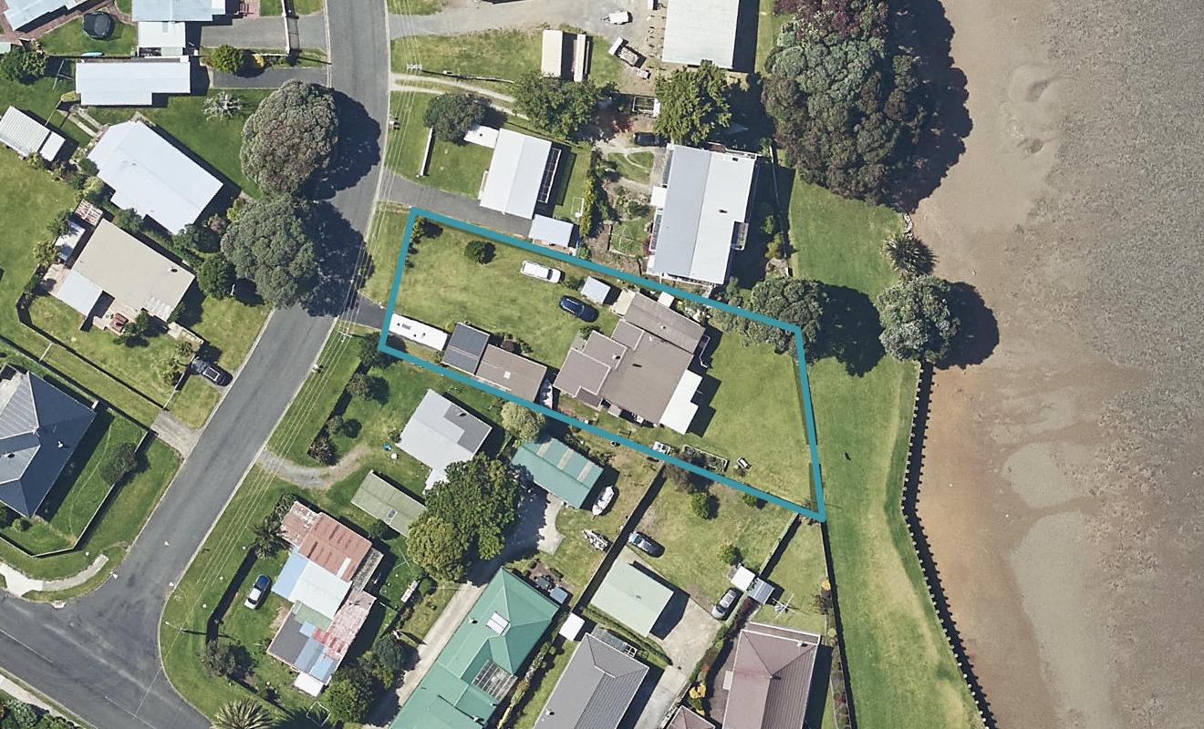 2 Roretana Drive, Athenree, Katikati - Carousel 1