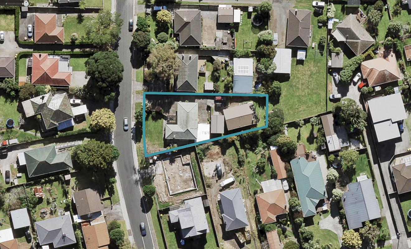 1/3 Kervil Avenue, Te Atatu Peninsula, Auckland - Carousel 1