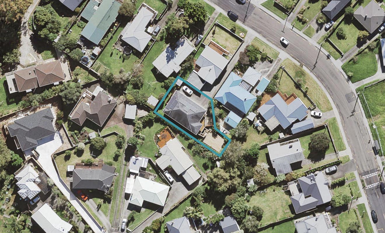 12A Lauderdale Road, Birkdale, Auckland - Carousel 1
