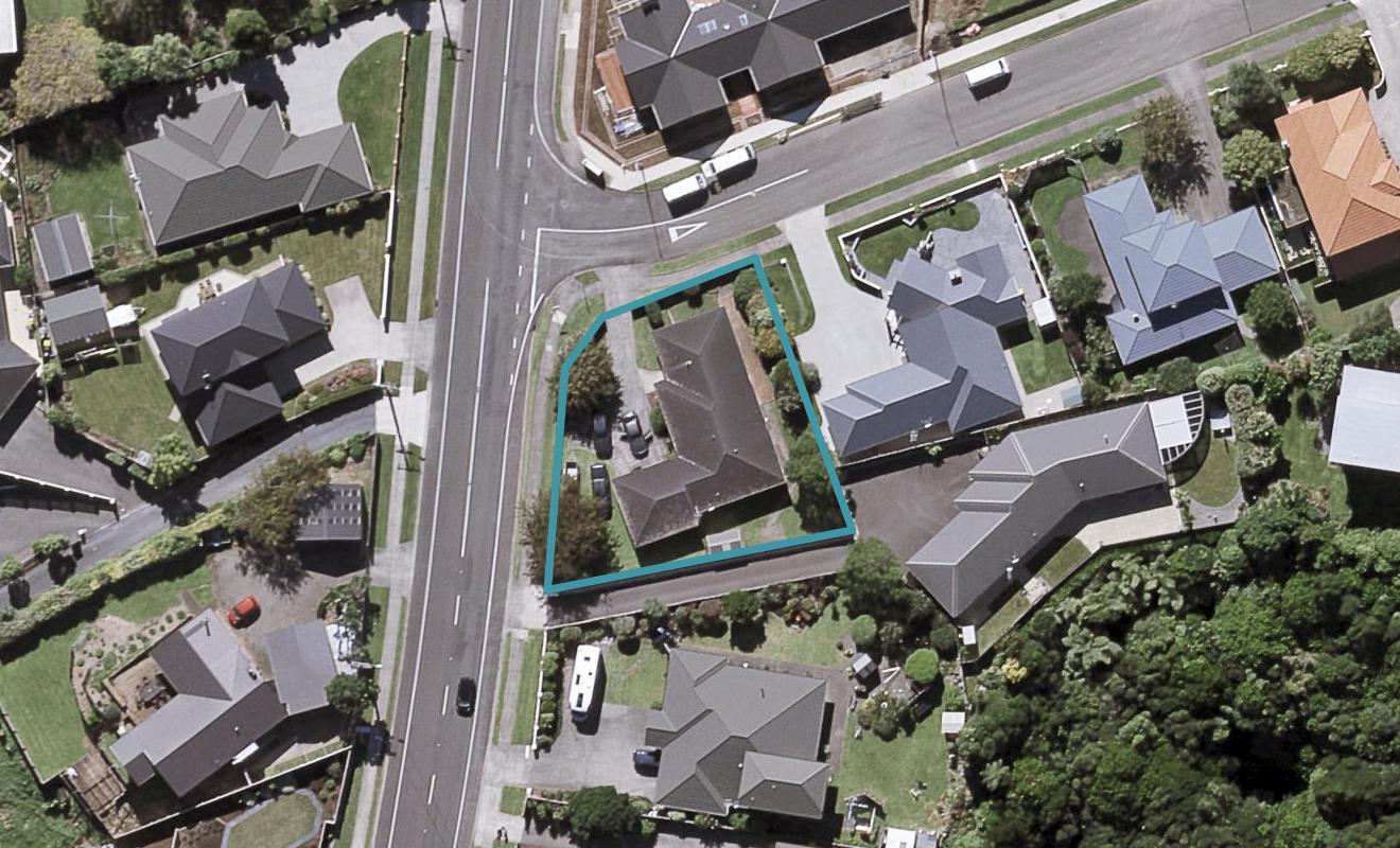2 Tupare Place, Highlands Park, New Plymouth - Carousel 1
