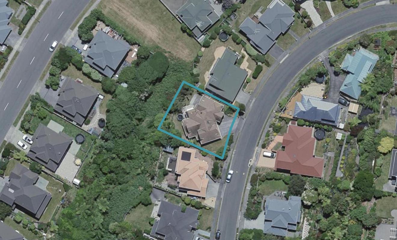 12 Myers Grove, Churton Park, Wellington - Carousel 1