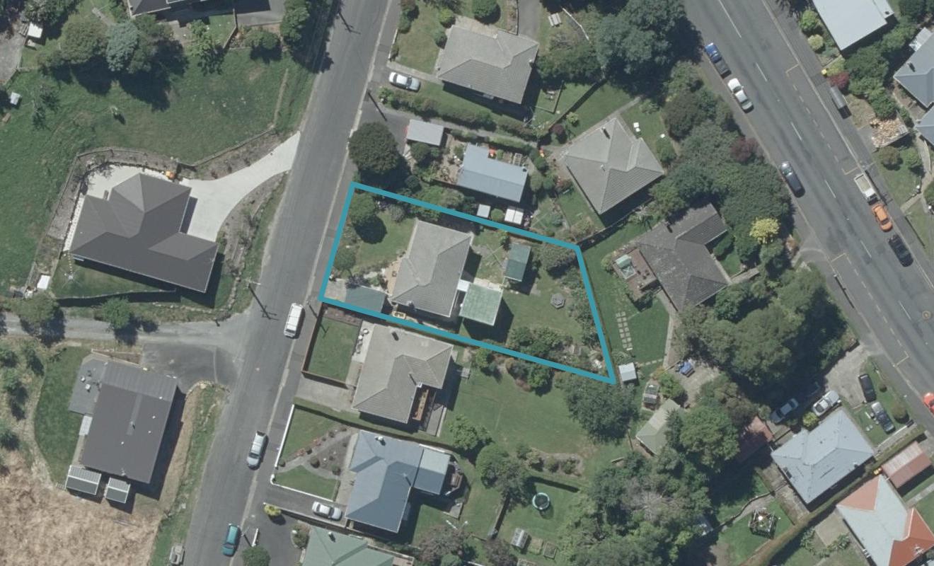 5 Ettrick Street, Glenross, Dunedin - Carousel 1