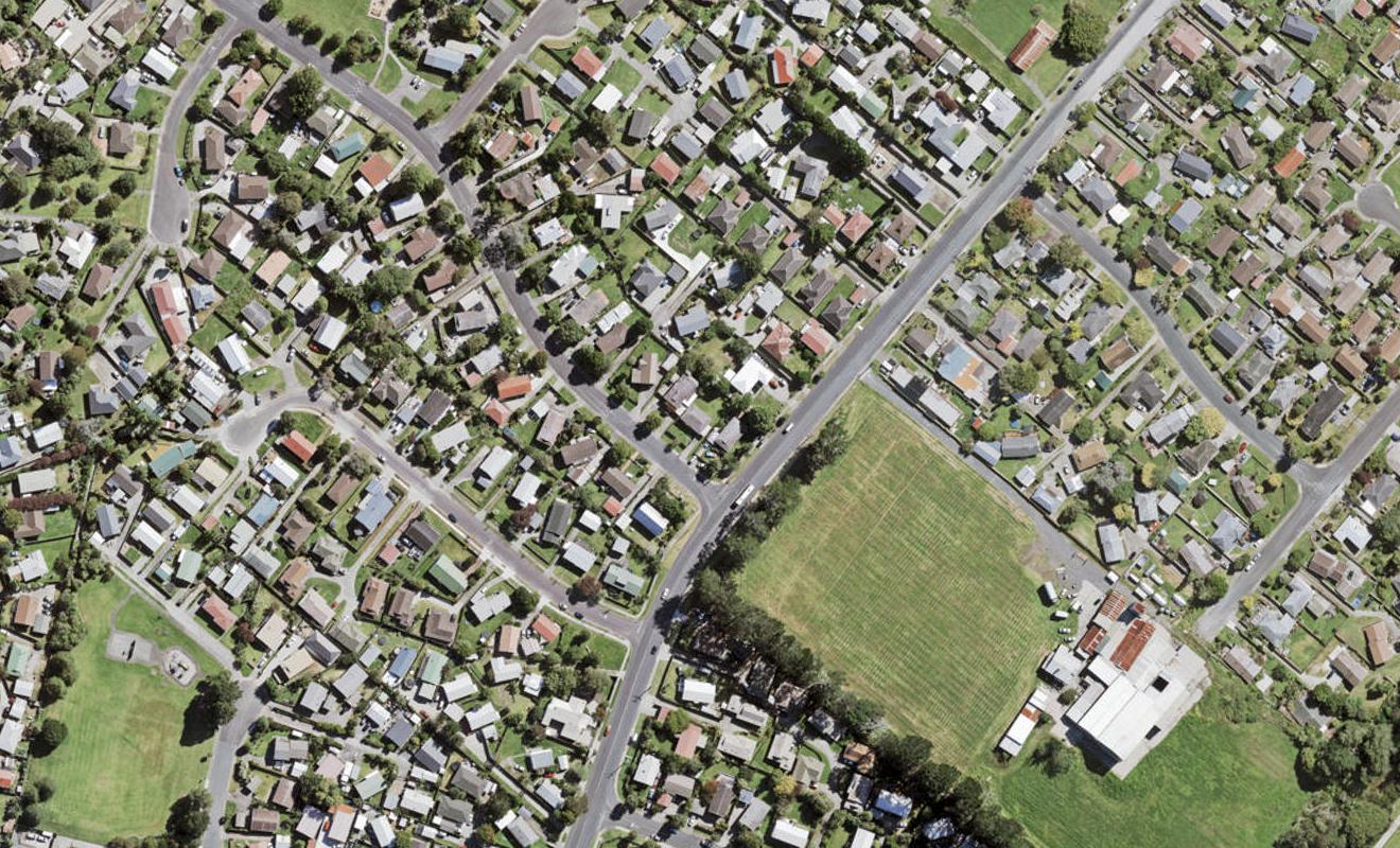 2/1 Farwood Drive, Henderson, Auckland - Carousel 1
