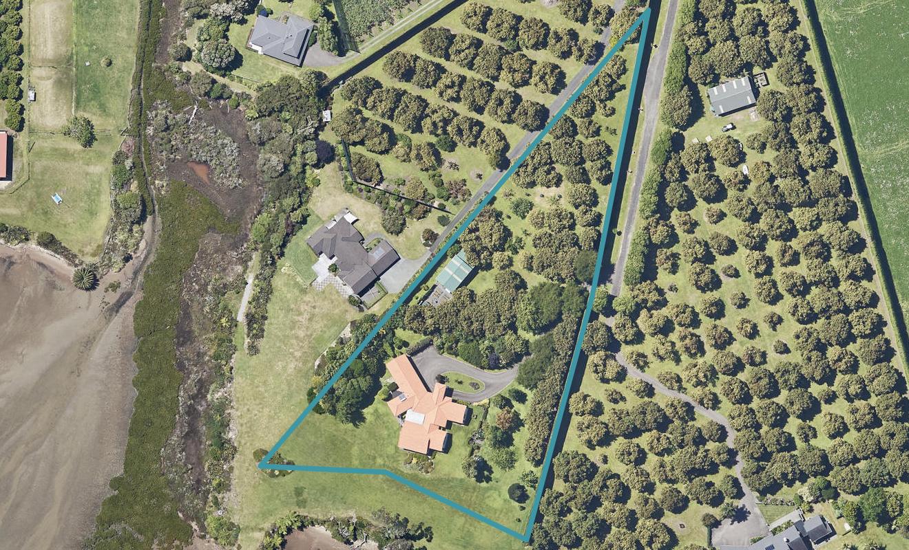 258D BEACH ROAD , Katikati, Western Bay Of Plenty - Carousel 1