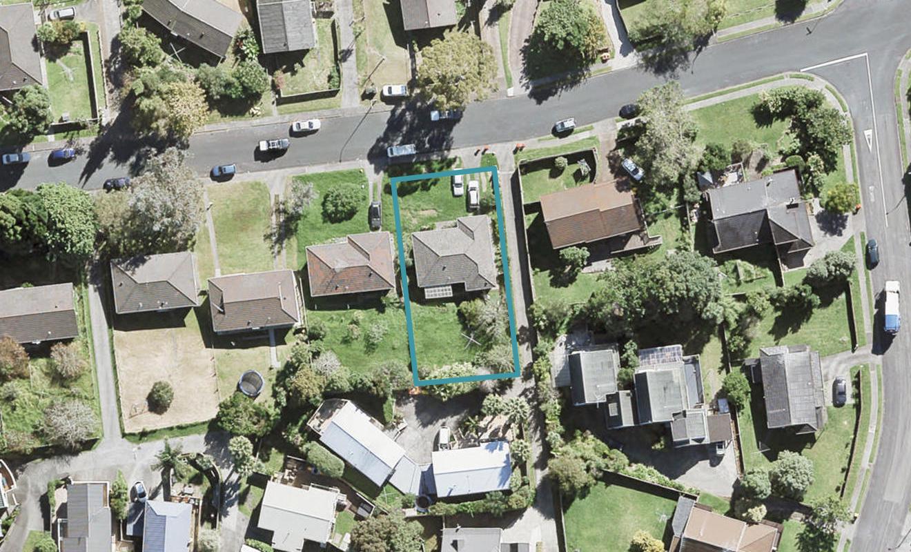 46 Nor'East Drive, Northcross, Auckland - Carousel 1