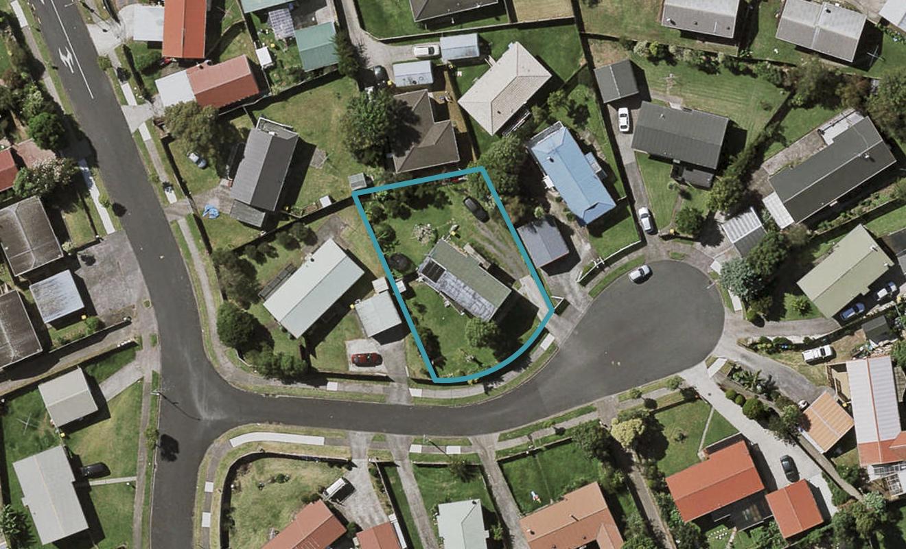 4 Constance Place, Clover Park, Auckland - Carousel 1
