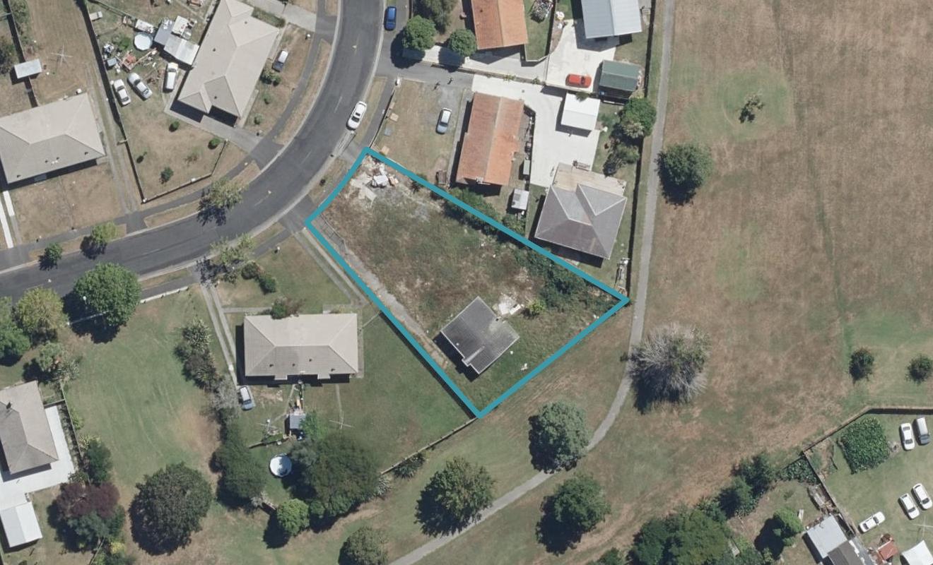 20 Sare Crescent, Fairfield, Hamilton - Carousel 1