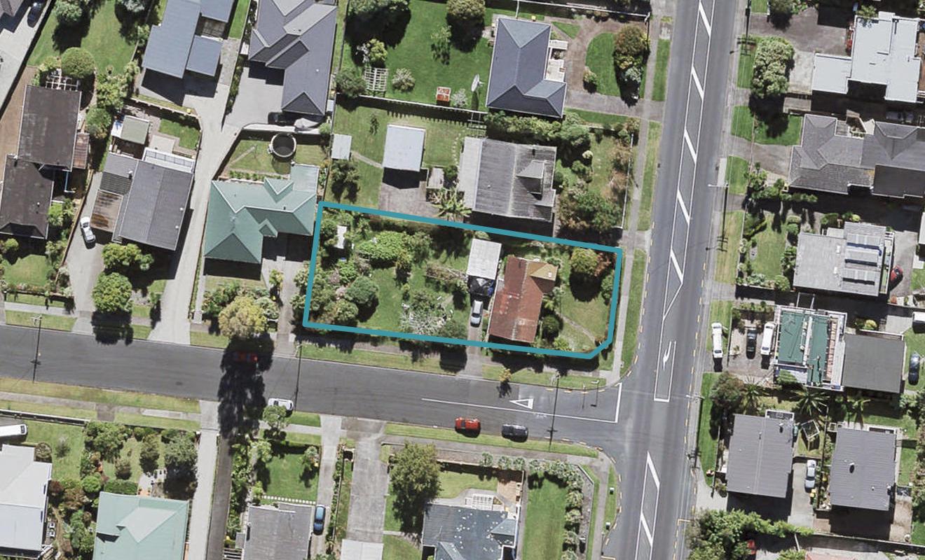 12 Elcoat Avenue, TE ATATU SOUTH, AUCKLAND - Carousel 1
