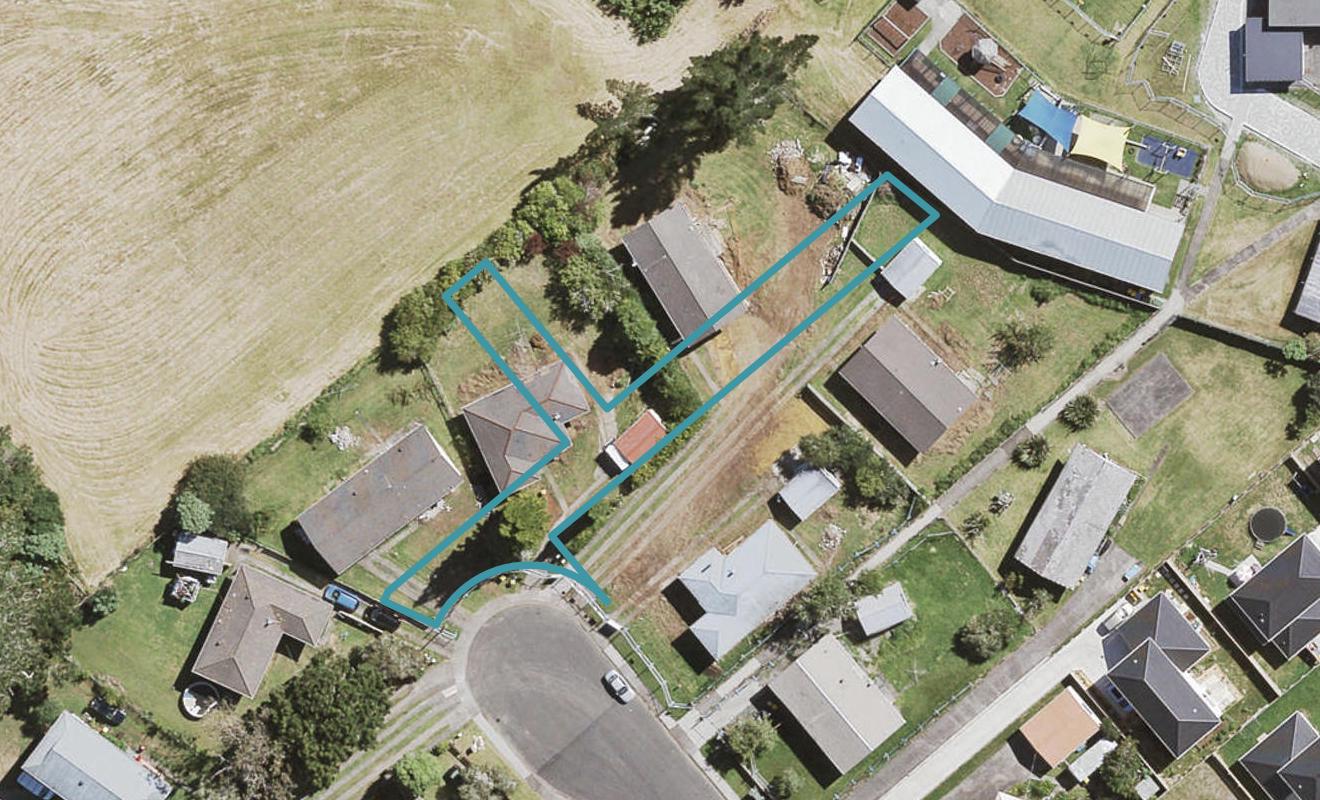 10 Frieda Henare Lane, Henderson, Auckland - Carousel 1
