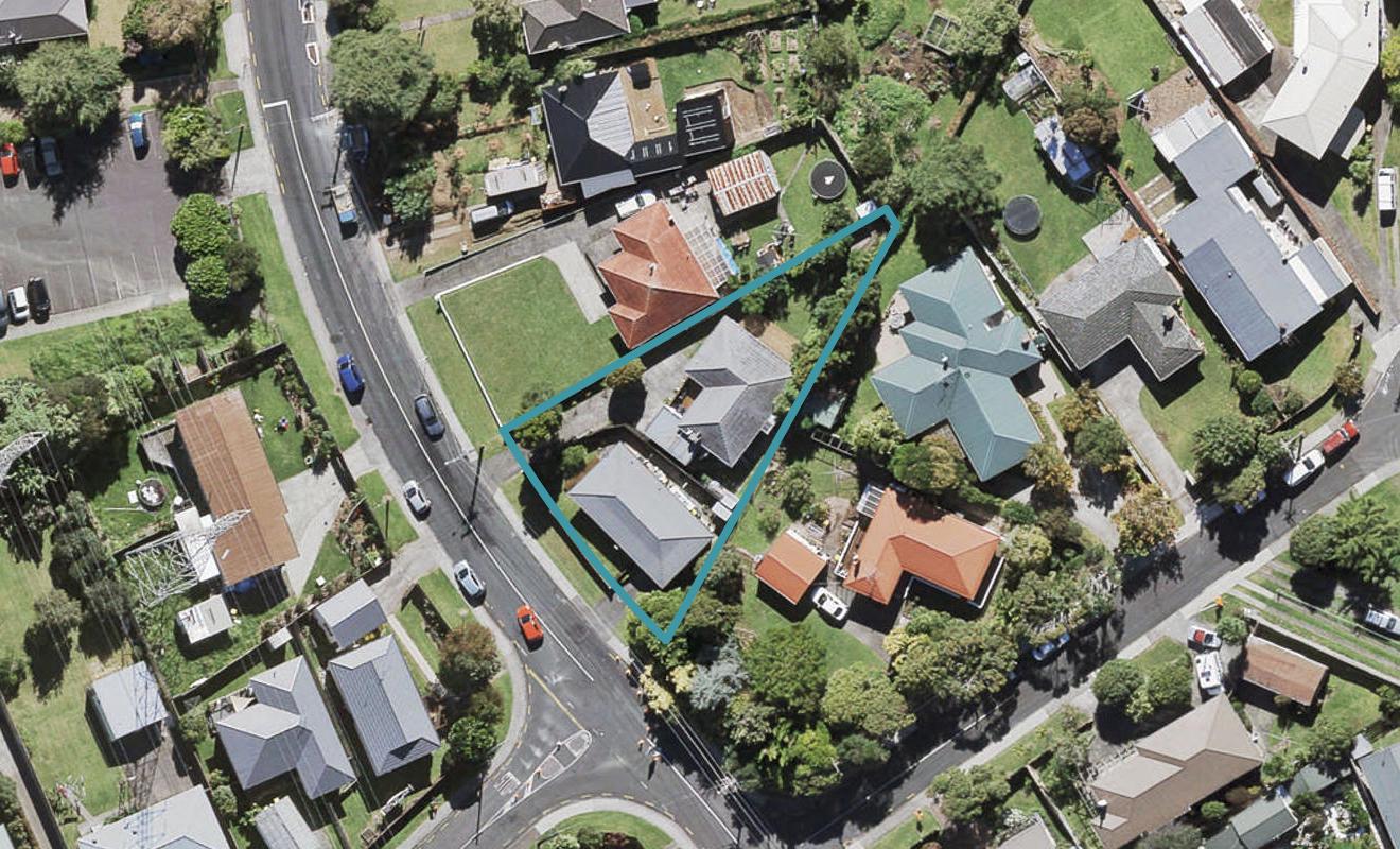 1/17 Vera Road, Te Atatu South, Auckland - Carousel 1