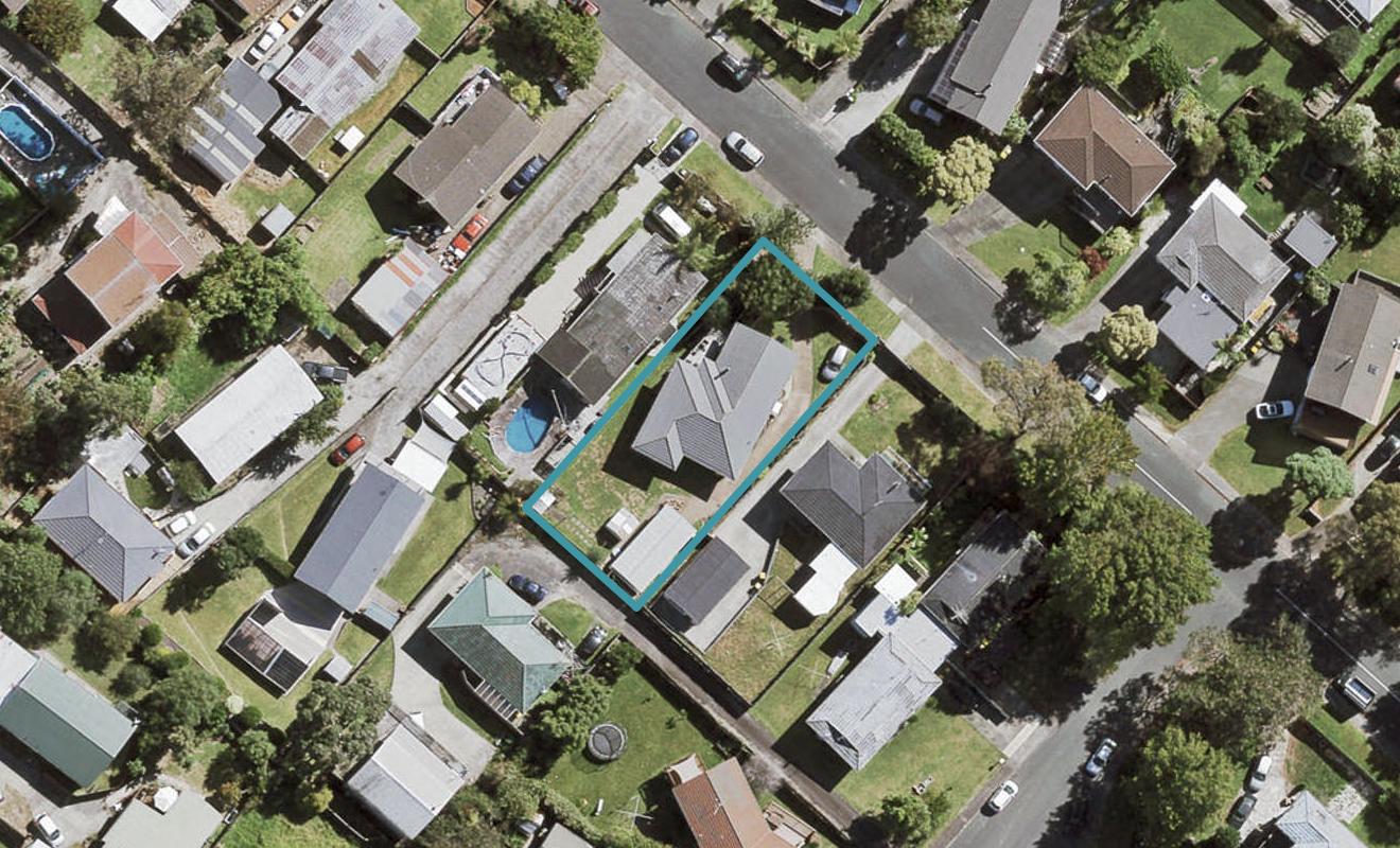 14 Longreach Drive, Sunnyvale, Auckland - Carousel 1