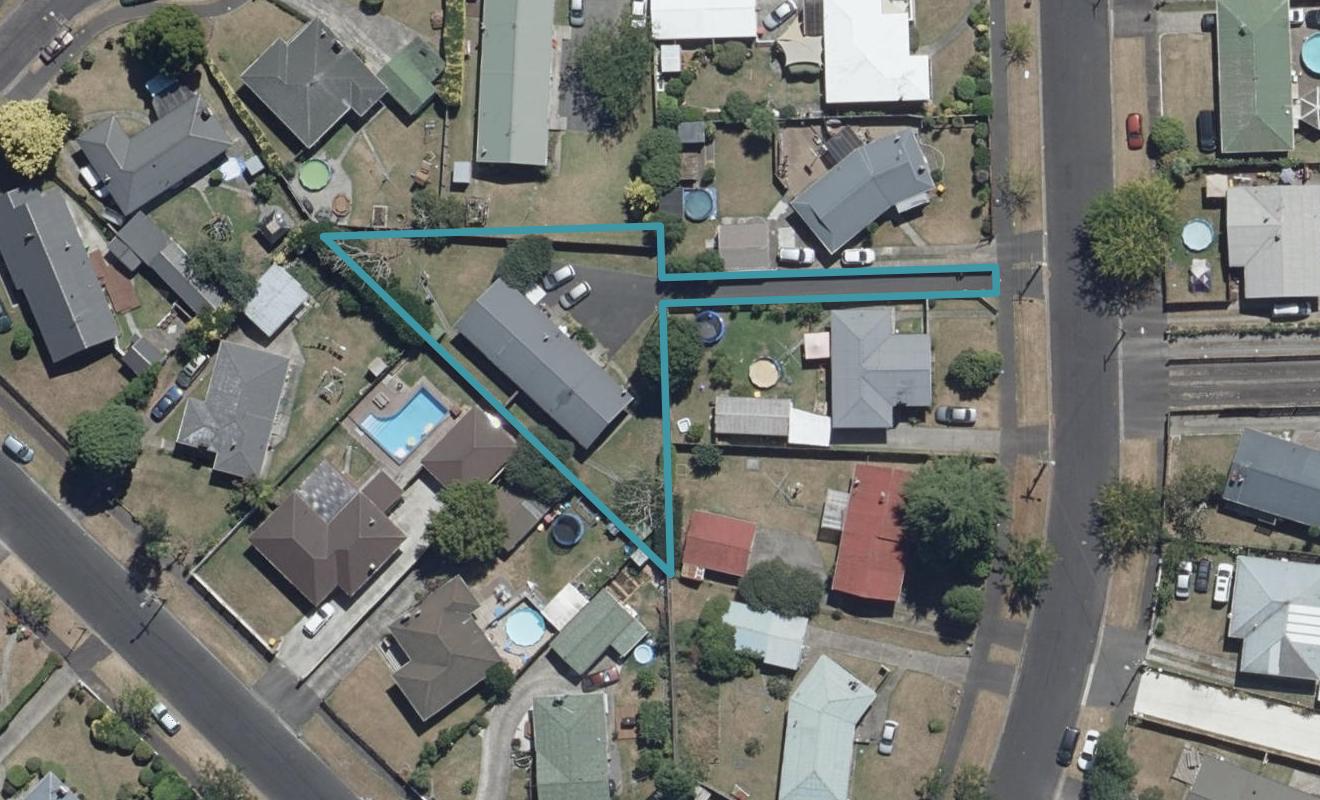 97A Lewis Street, Glenview, Hamilton - Carousel 1