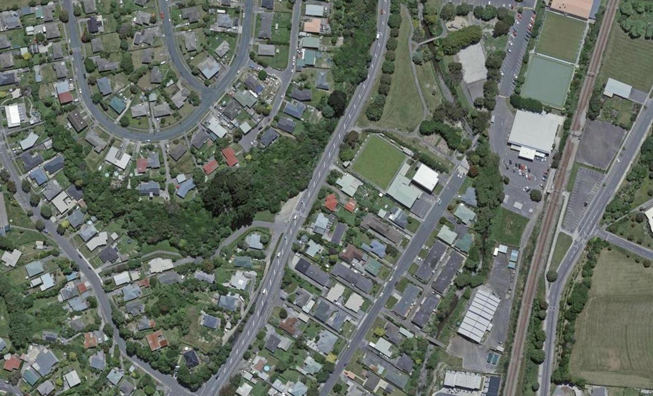 288 Main Road, Tawa, Wellington - Carousel 1
