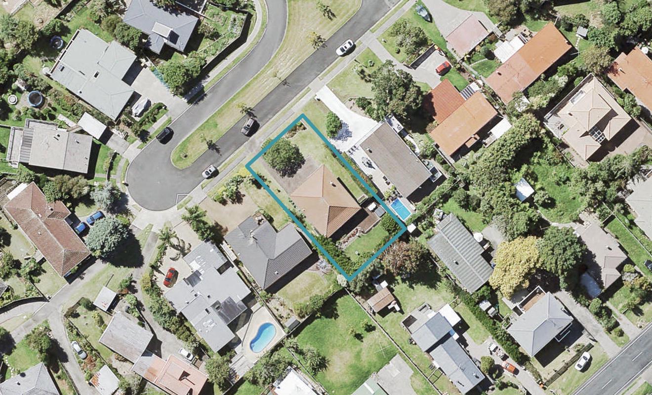 25 Hollyhock Place, Browns Bay, Auckland - Carousel 1