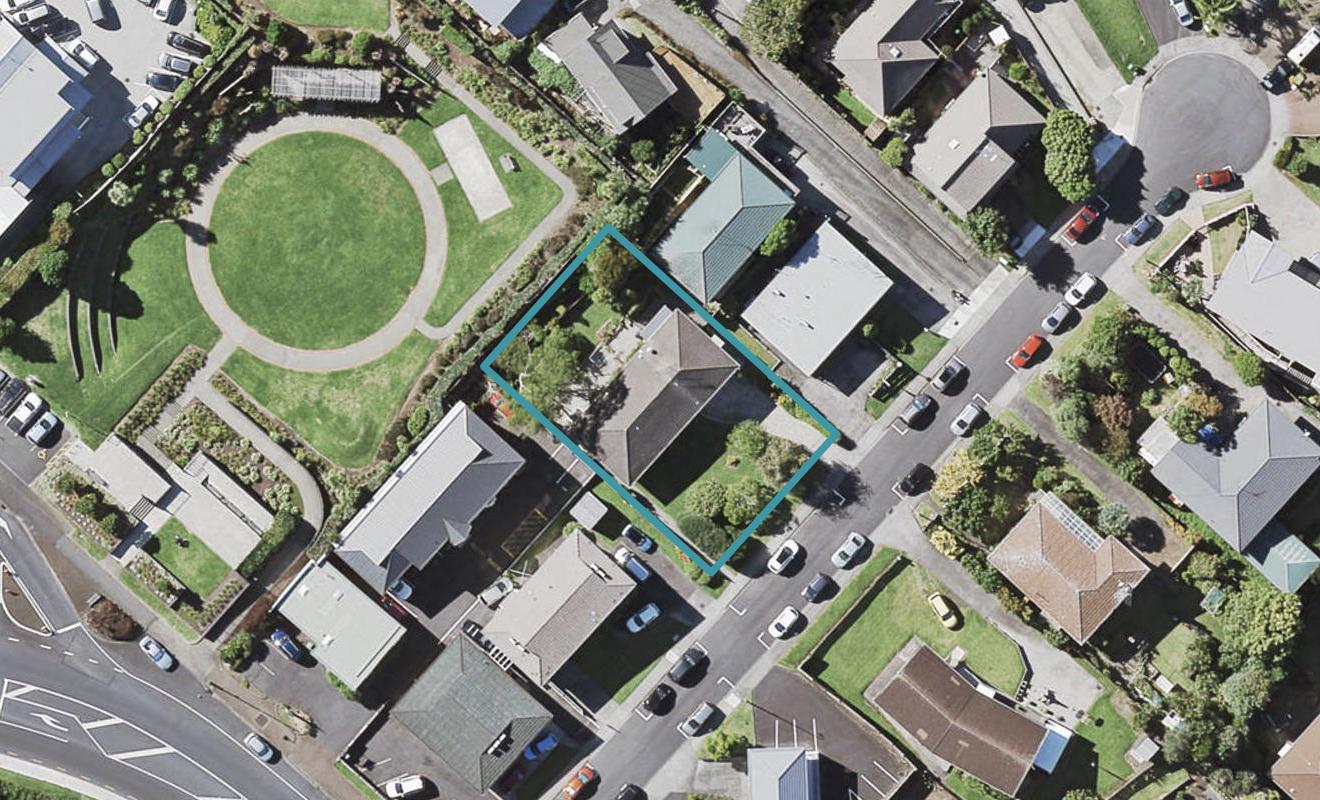 1/4 Walter Macdonald Street, Howick, Auckland - Carousel 1