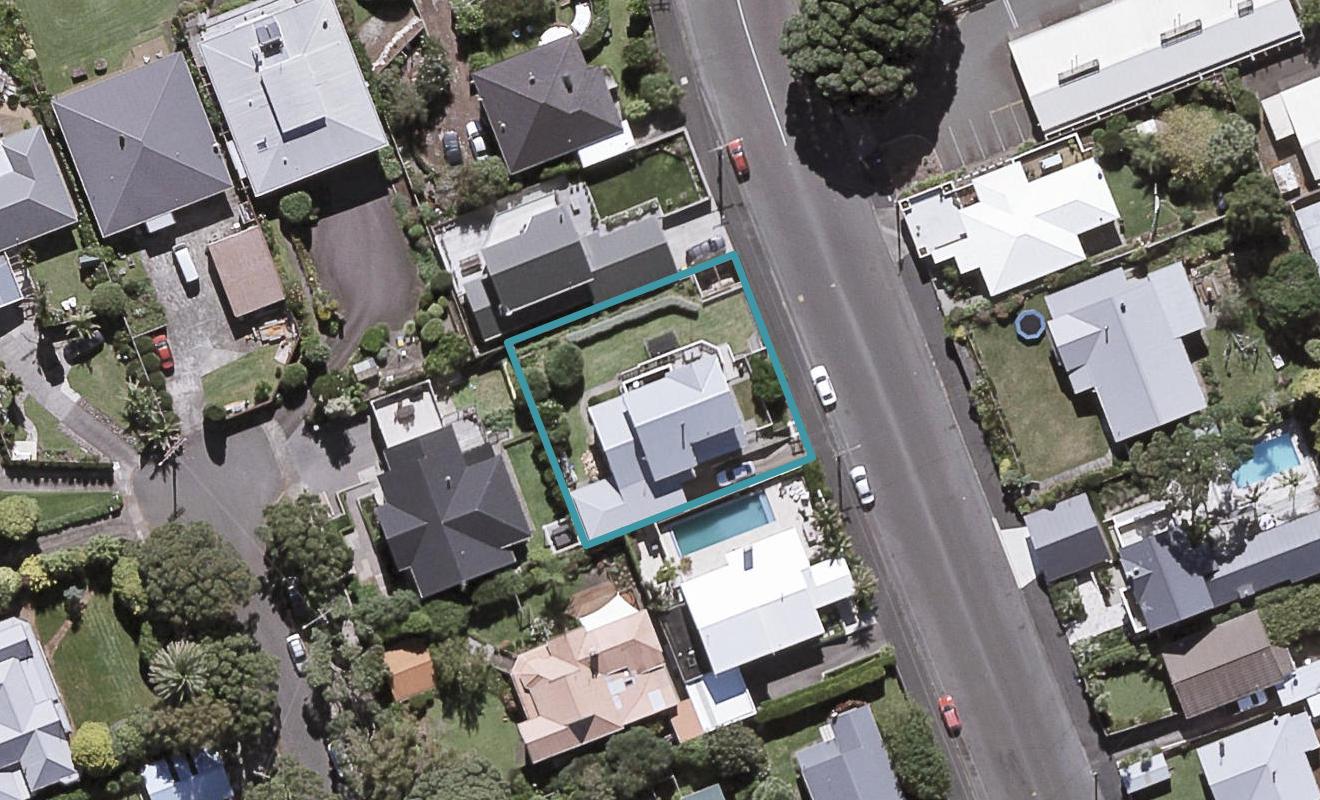 22 Nobs Line, Strandon, New Plymouth - Carousel 1