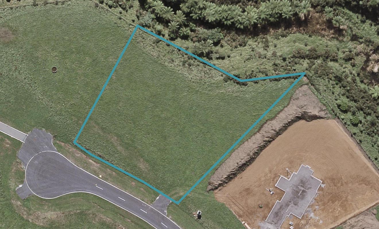 14 Pahakahaka Drive, Kaitake, New Plymouth - Carousel 1