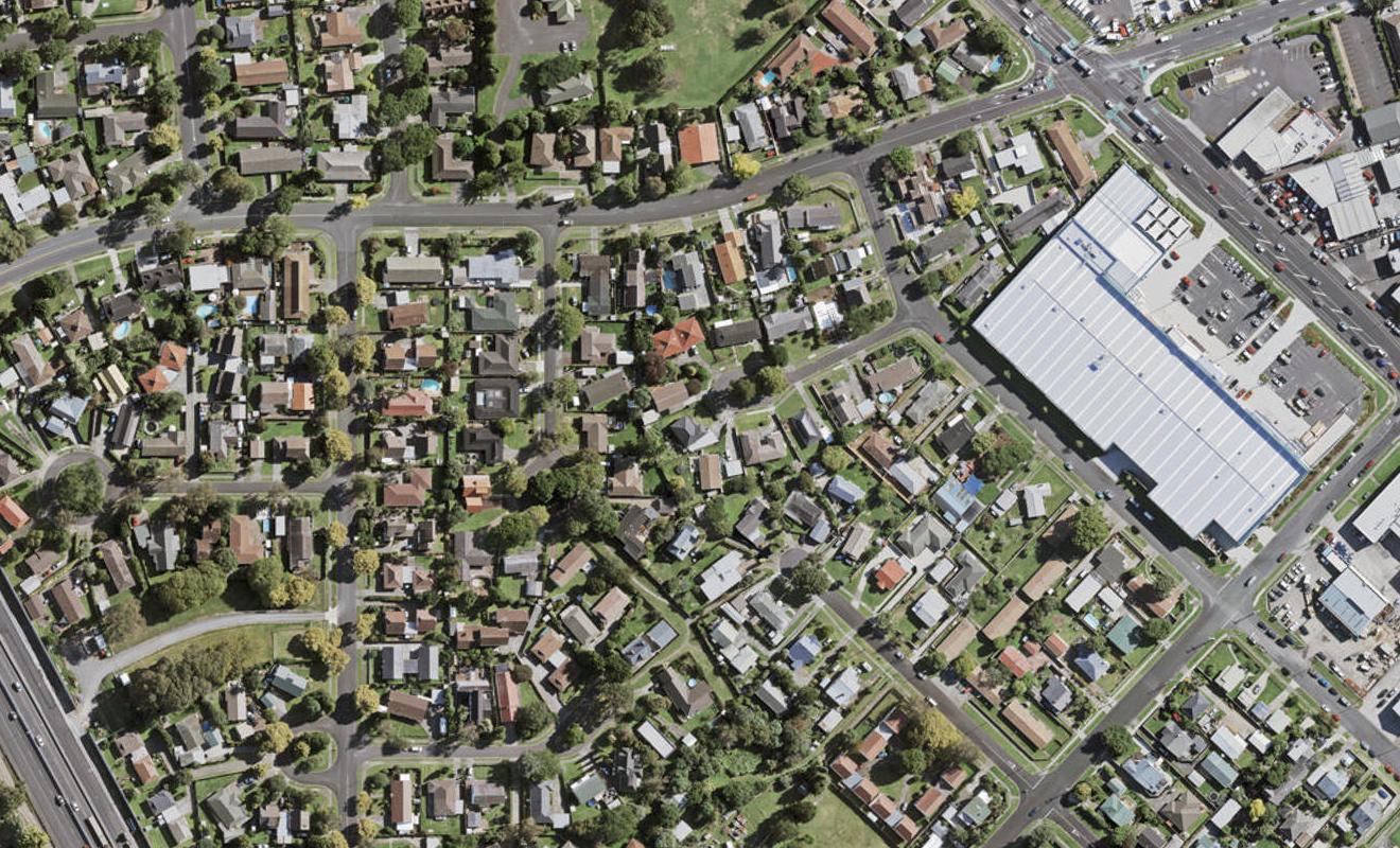 12 Kirrama Place, Conifer Grove, Takanini - Carousel 1