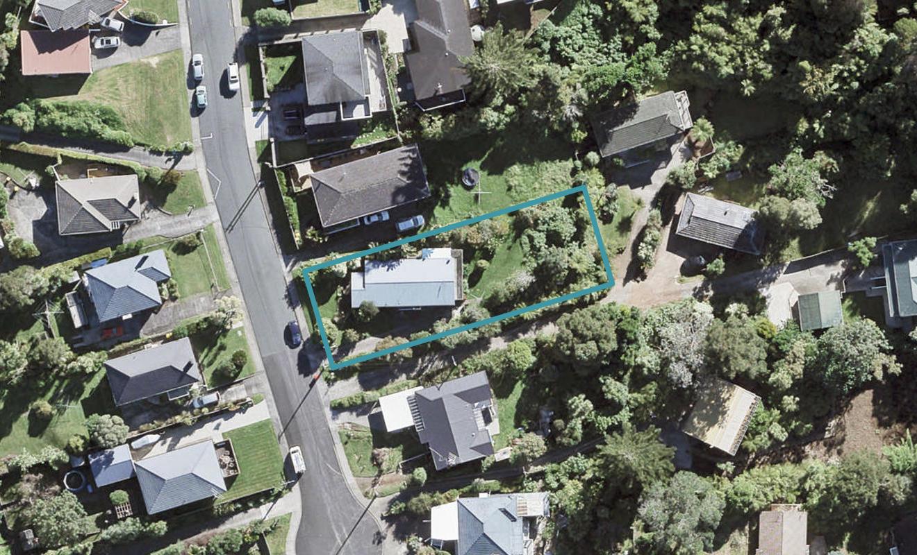 4 Limmer Place, Browns Bay, Auckland - Carousel 1