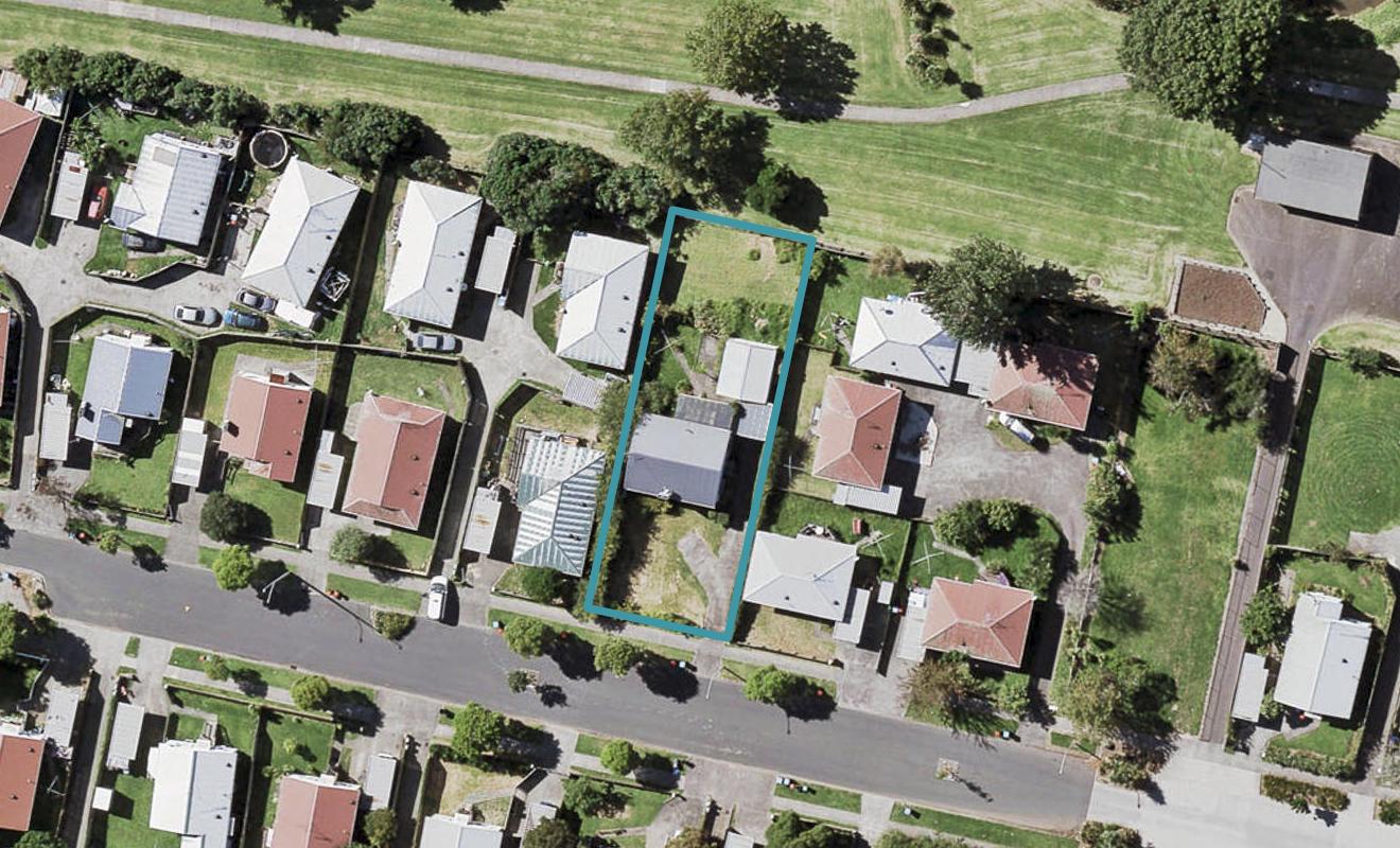 68 Maybury Street, Point England, Auckland - Carousel 1