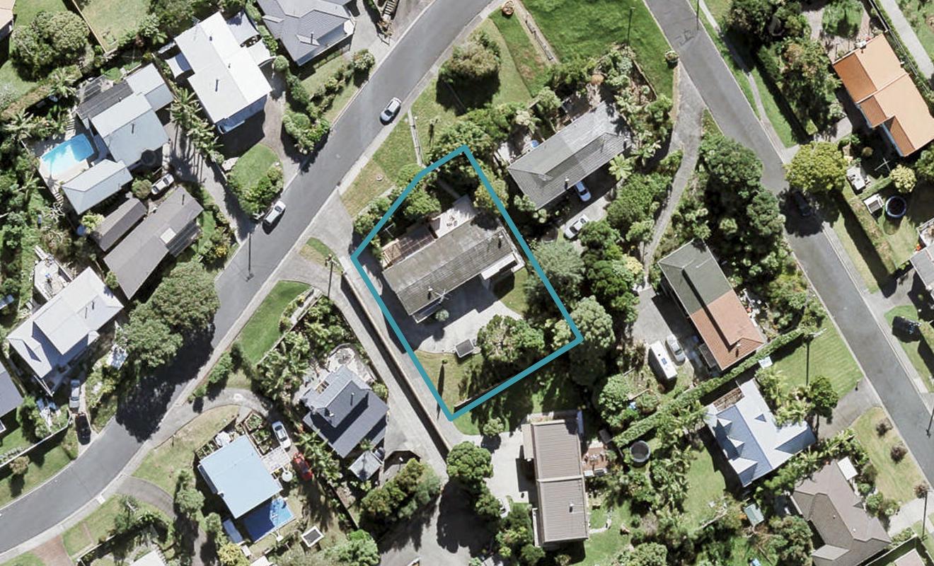 2/33 Auld Street, Torbay, Auckland - Carousel 1