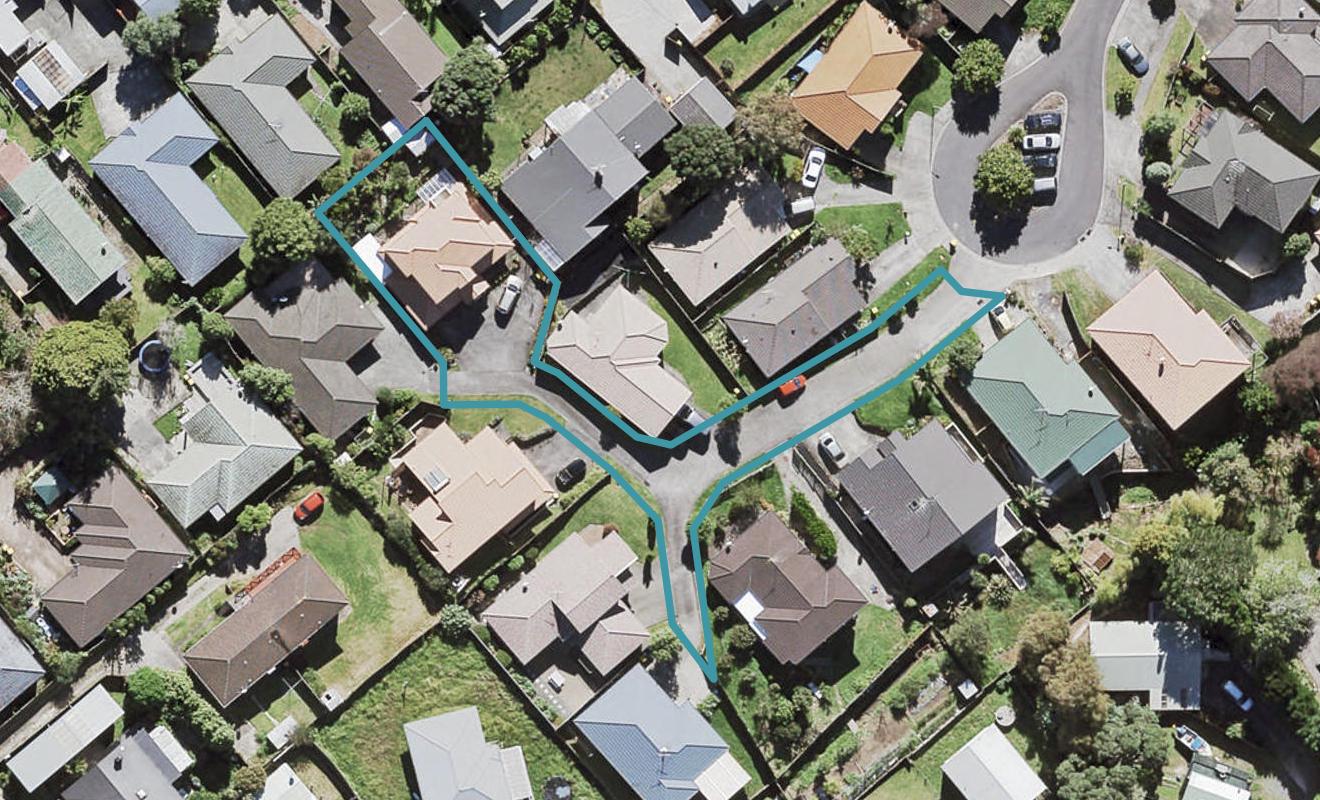 15 Copplestone Place, New Lynn, Auckland - Carousel 1