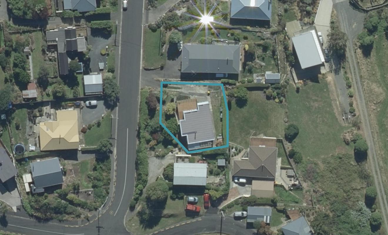 70 Marion Street, Macandrew Bay, Dunedin - Carousel 1
