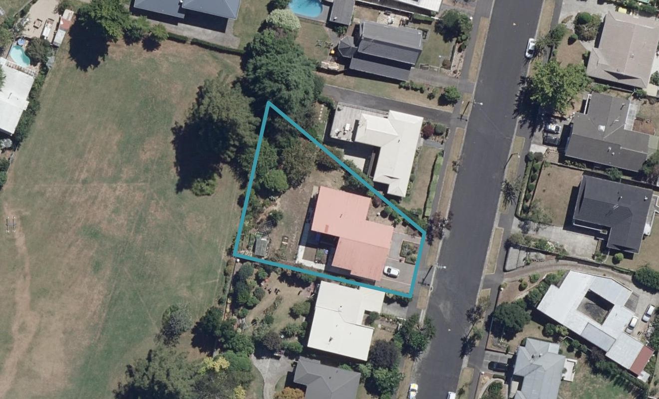43 Kakanui Avenue, Hillcrest, Hamilton - Carousel 1