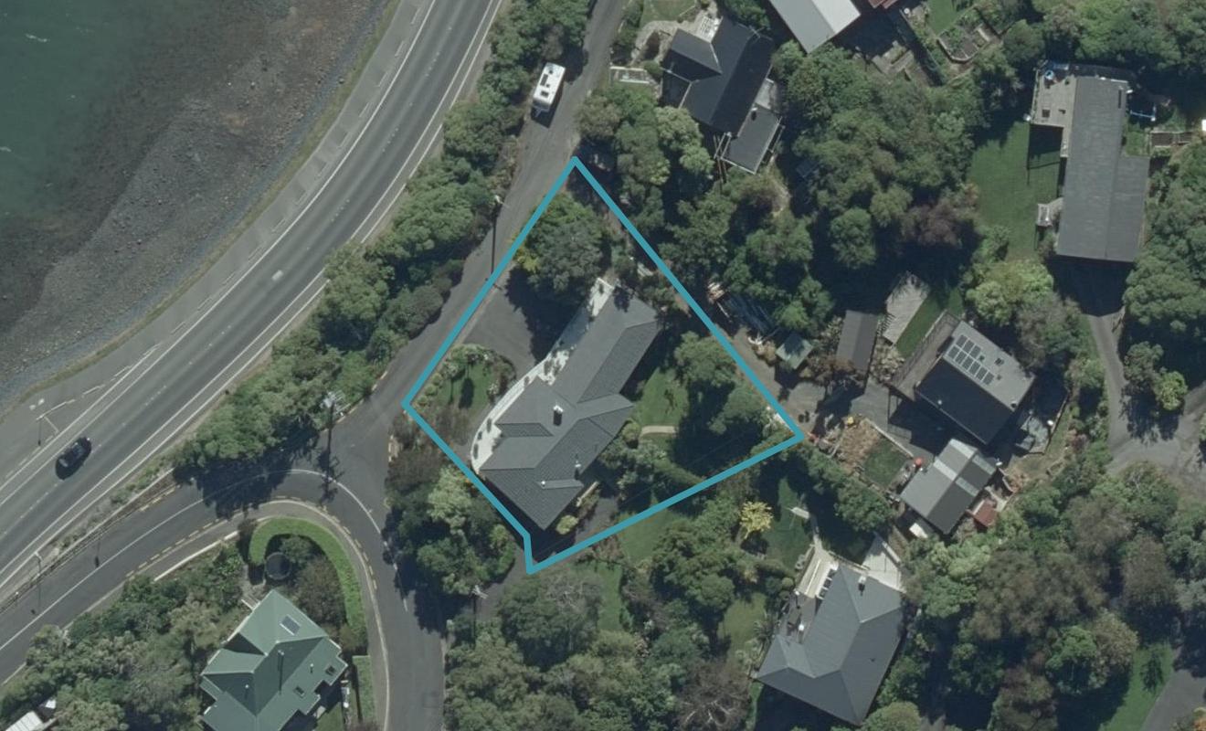 1 Marion Street, Macandrew Bay, Dunedin - Carousel 1