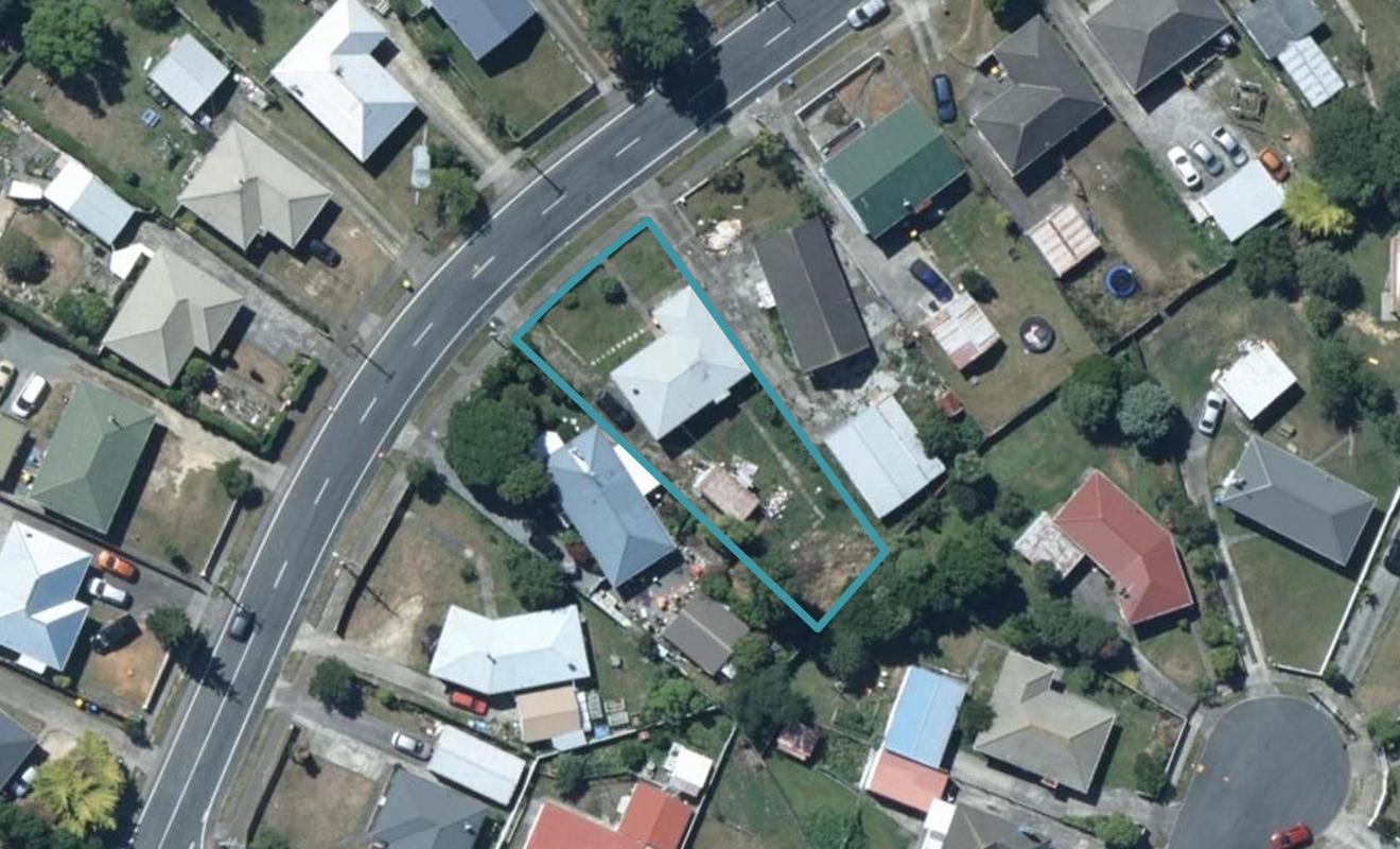 70 Castor Crescent, Cannons Creek, Porirua - Carousel 1
