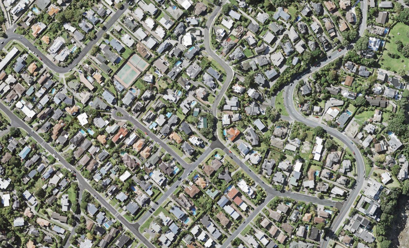 2 Eastcliffe Road, Castor Bay, Auckland - Carousel 1