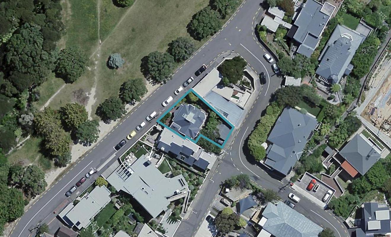 21 Salamanca Road, Kelburn, Wellington - Carousel 1