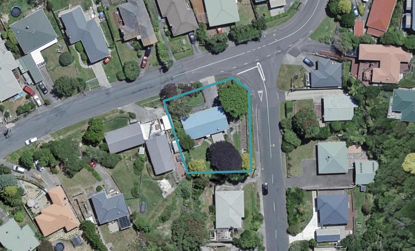 49 Chester Road, Tawa, Wellington - Carousel 1