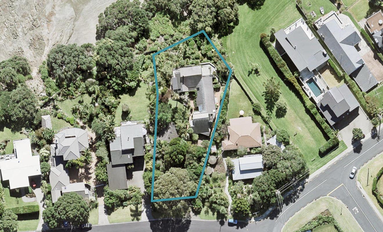 36 The Crescent, Tindalls Beach, Whangaparaoa - Carousel 1
