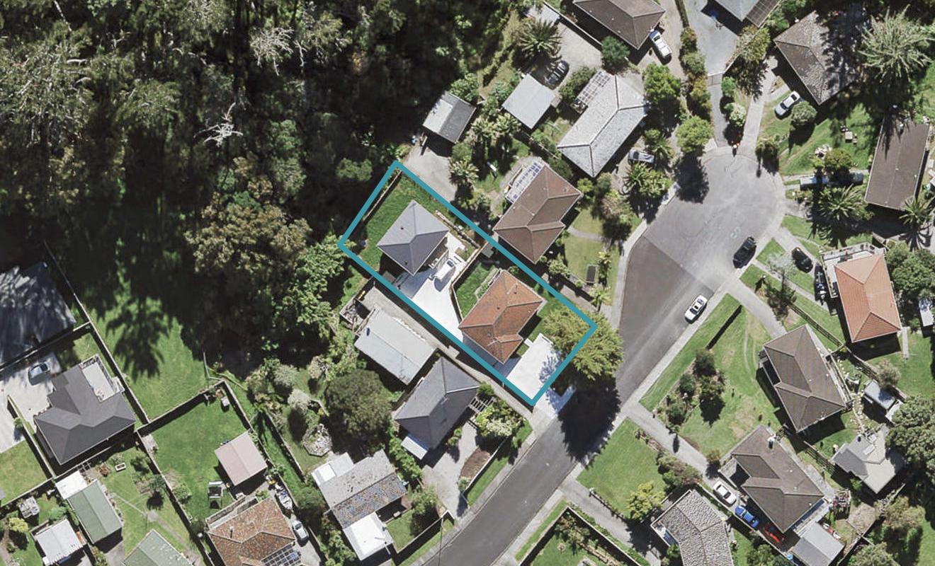 16 Barnfield Place, Glendene, Auckland - Carousel 1