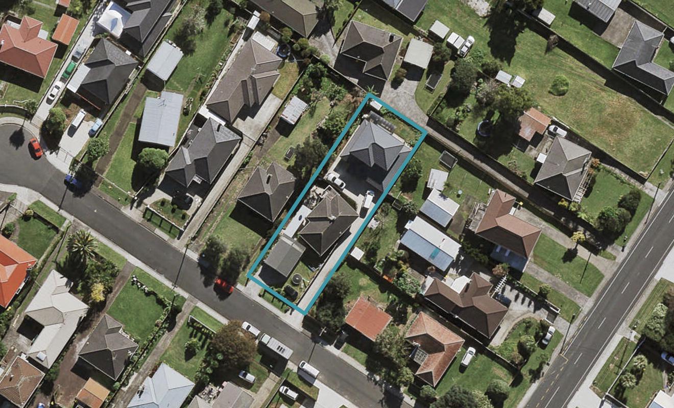 1 Lloyd Avenue, Papatoetoe, Auckland - Carousel 1